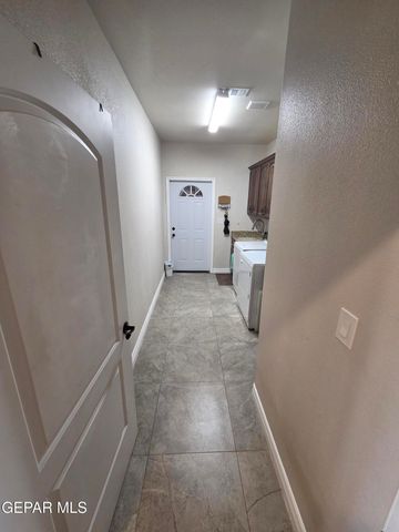 6300 CAMINO PINON Place, El Paso, TX 79932