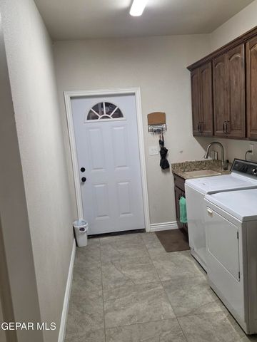 6300 CAMINO PINON Place, El Paso, TX 79932