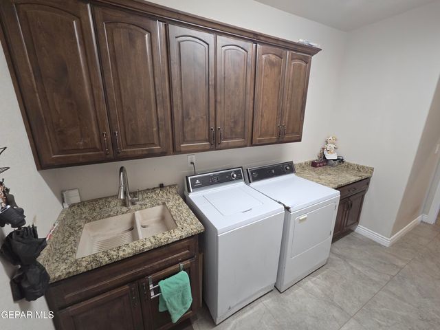6300 CAMINO PINON Place, El Paso, TX 79932