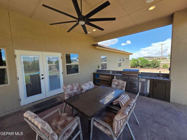 6300 CAMINO PINON Place, El Paso, TX 79932