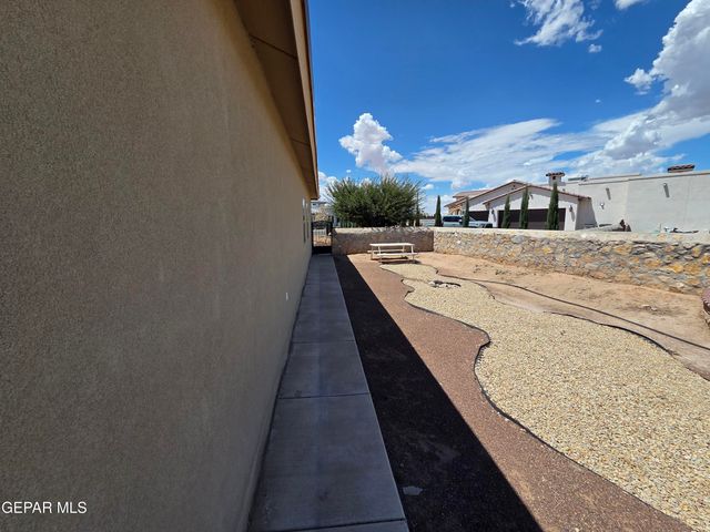 6300 CAMINO PINON Place, El Paso, TX 79932