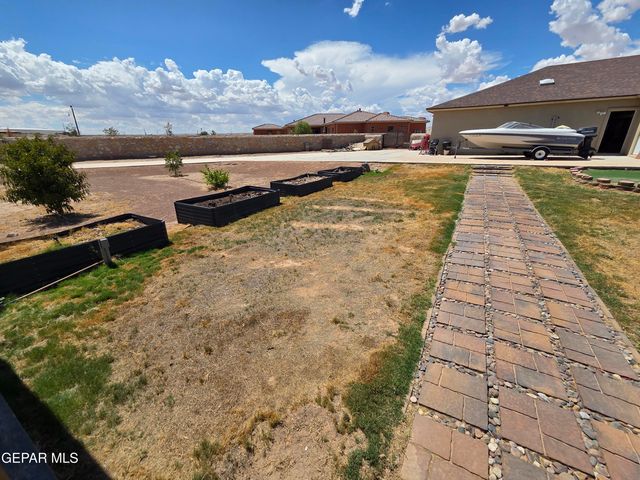 6300 CAMINO PINON Place, El Paso, TX 79932