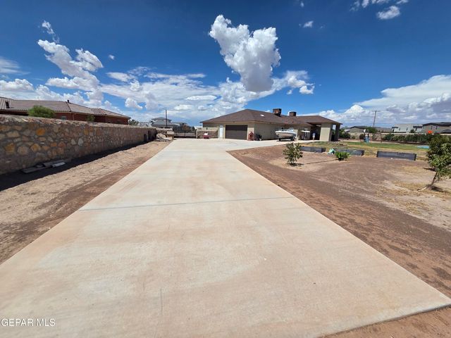 6300 CAMINO PINON Place, El Paso, TX 79932