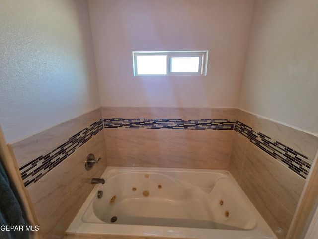 6300 CAMINO PINON Place, El Paso, TX 79932