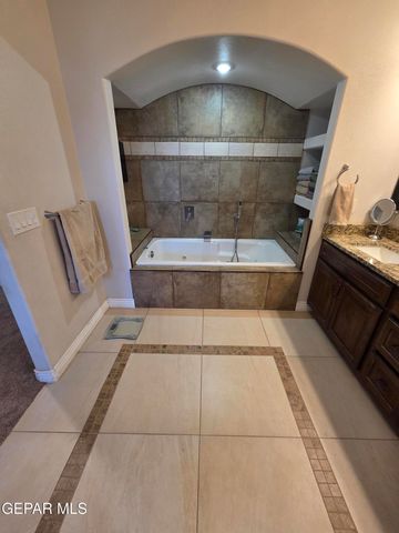6300 CAMINO PINON Place, El Paso, TX 79932