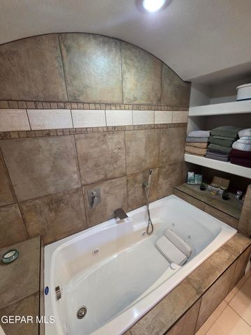 6300 CAMINO PINON Place, El Paso, TX 79932