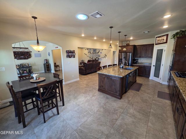 6300 CAMINO PINON Place, El Paso, TX 79932
