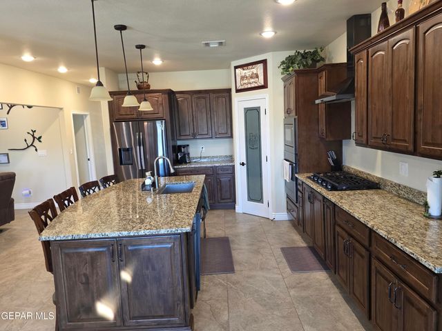 6300 CAMINO PINON Place, El Paso, TX 79932