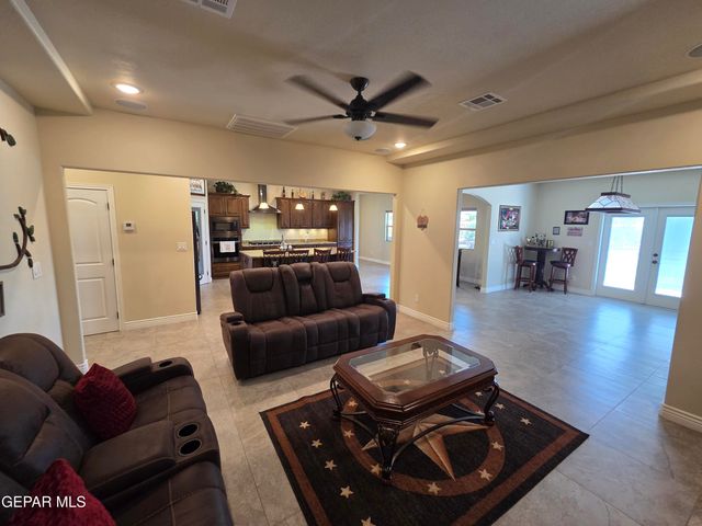 6300 CAMINO PINON Place, El Paso, TX 79932