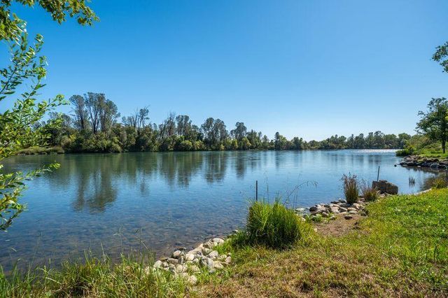 3425 Riverview Drive, Redding, CA 96001