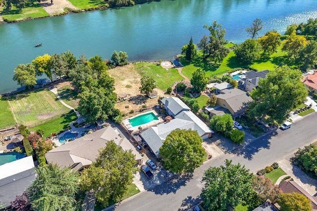 3425 Riverview Drive, Redding, CA 96001