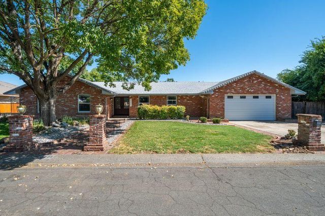 3425 Riverview Drive, Redding, CA 96001