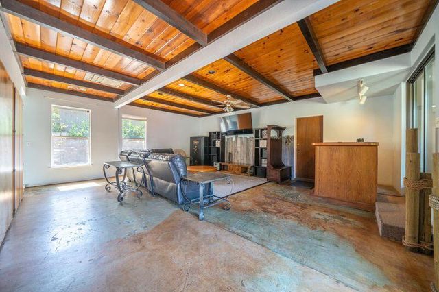 3425 Riverview Drive, Redding, CA 96001