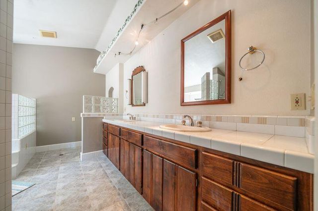 3425 Riverview Drive, Redding, CA 96001