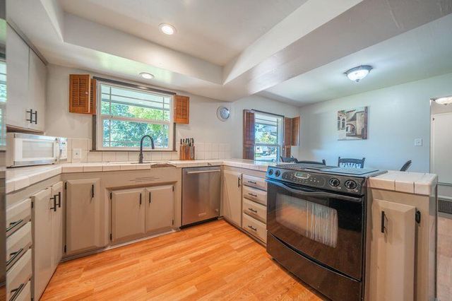 3425 Riverview Drive, Redding, CA 96001