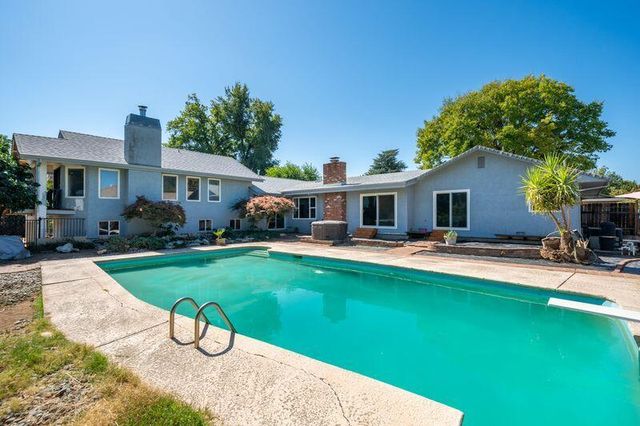 3425 Riverview Drive, Redding, CA 96001