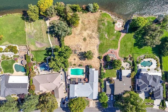 3425 Riverview Drive, Redding, CA 96001