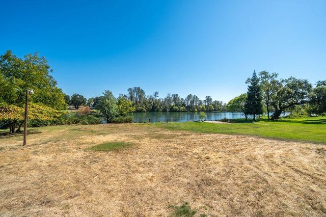 3425 Riverview Drive, Redding, CA 96001