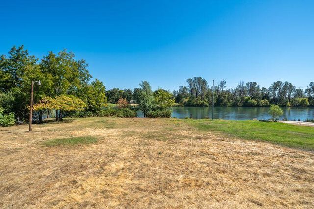 3425 Riverview Drive, Redding, CA 96001