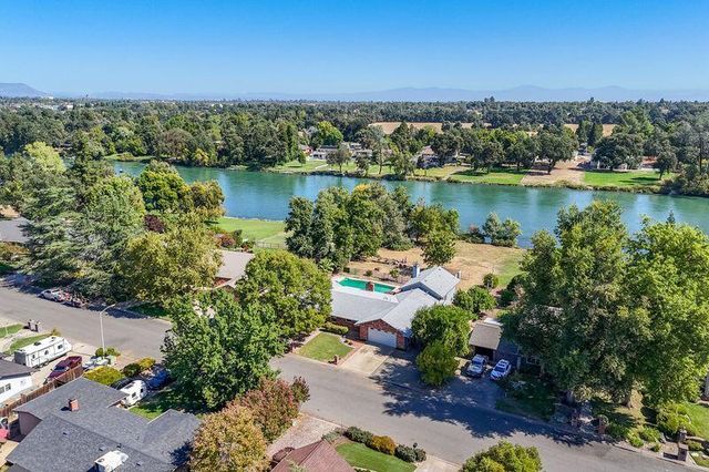 3425 Riverview Drive, Redding, CA 96001