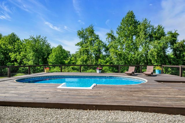 122 Hillside Dr, Dickson, TN 37055