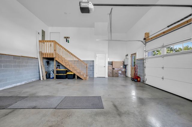 122 Hillside Dr, Dickson, TN 37055