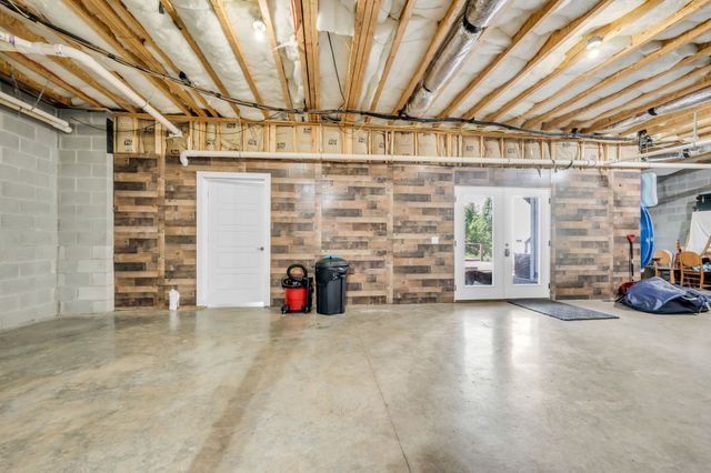 122 Hillside Dr, Dickson, TN 37055