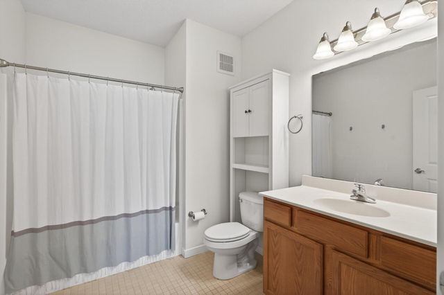 619 8th Street SE 308, Minneapolis, MN 55414
