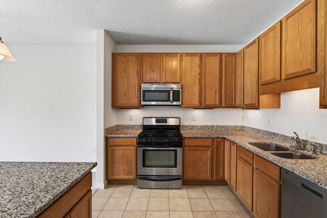 619 8th Street SE 308, Minneapolis, MN 55414