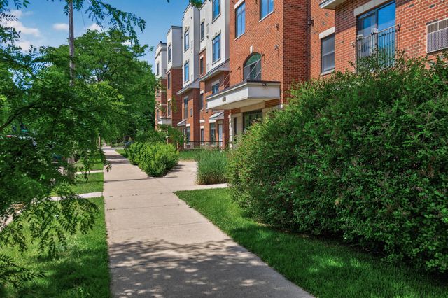 619 8th Street SE 308, Minneapolis, MN 55414
