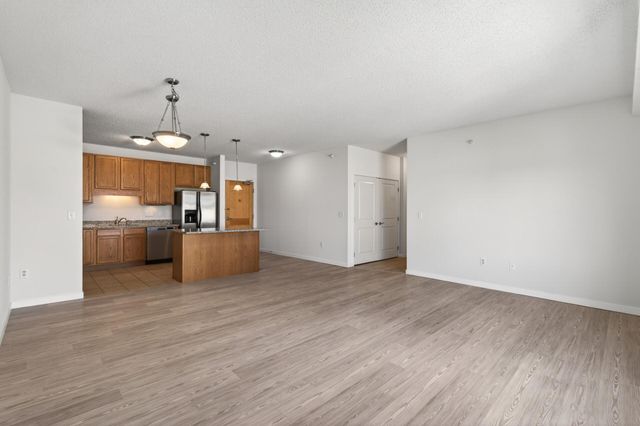 619 8th Street SE 308, Minneapolis, MN 55414