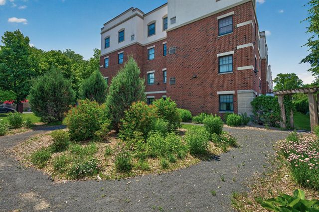 619 8th Street SE 308, Minneapolis, MN 55414