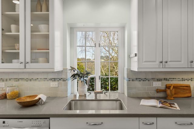 1123 Park Hills Rd, Berkeley, CA 94708