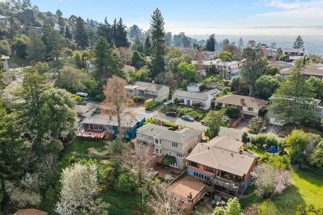 1123 Park Hills Rd, Berkeley, CA 94708