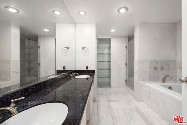 10520 Wilshire Boulevard 305, Los Angeles, CA 90024