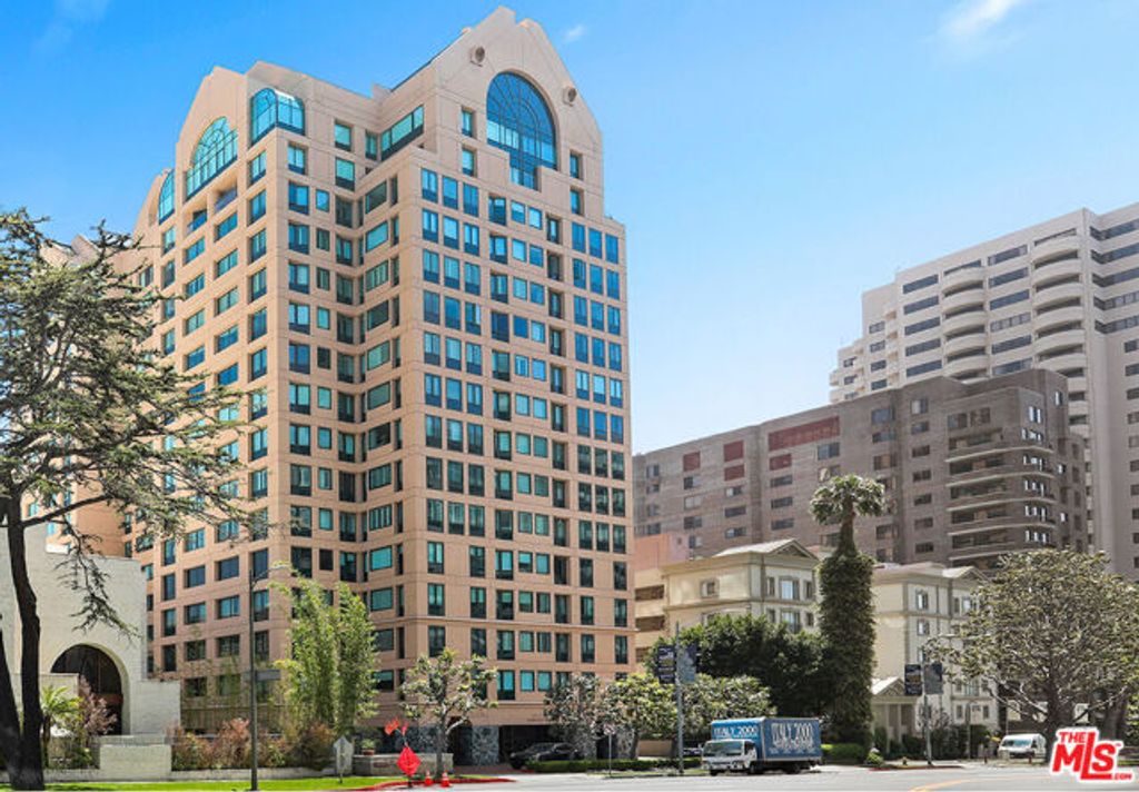 10520 Wilshire Boulevard 305, Los Angeles, CA 90024