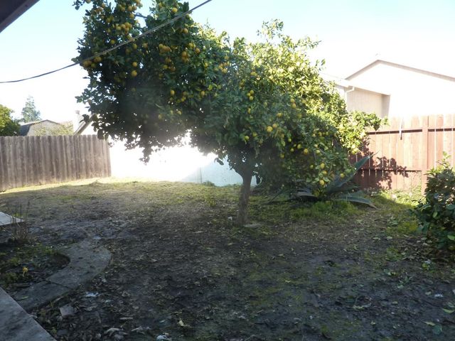 1927 Montauban Ct, Stockton, CA 95210