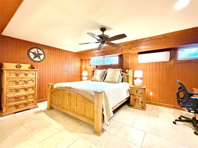 22557 Waterview Circle, Flint, TX 75762