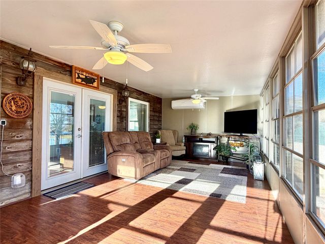 22557 Waterview Circle, Flint, TX 75762