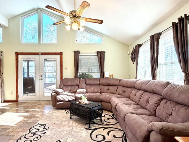 22557 Waterview Circle, Flint, TX 75762