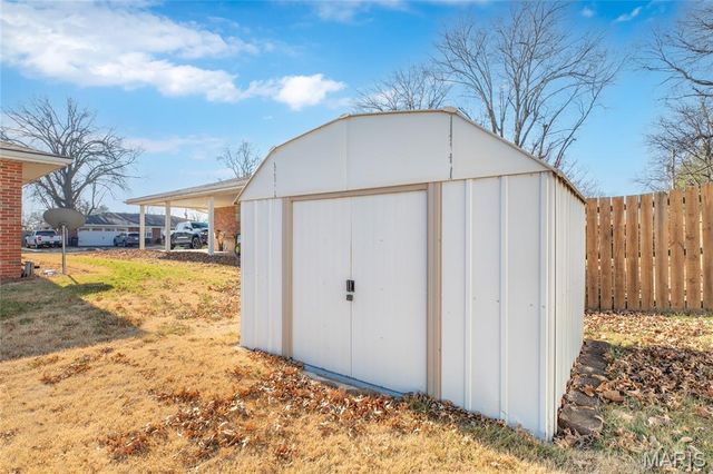 107 Park, Brighton, IL 62012