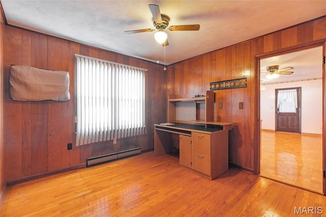 107 Park, Brighton, IL 62012