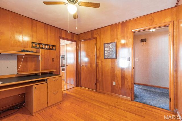 107 Park, Brighton, IL 62012