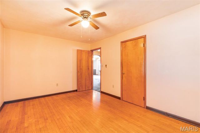 107 Park, Brighton, IL 62012