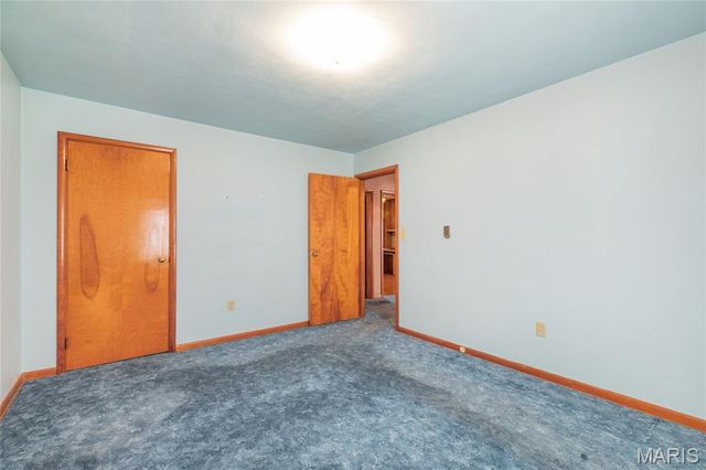 107 Park, Brighton, IL 62012