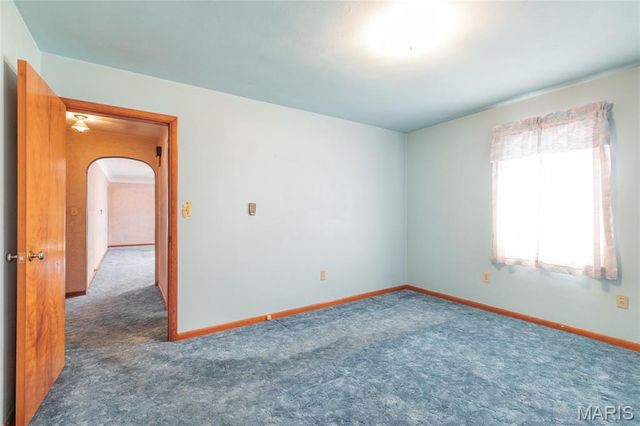 107 Park, Brighton, IL 62012