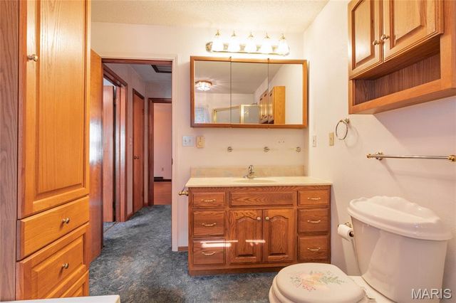 107 Park, Brighton, IL 62012