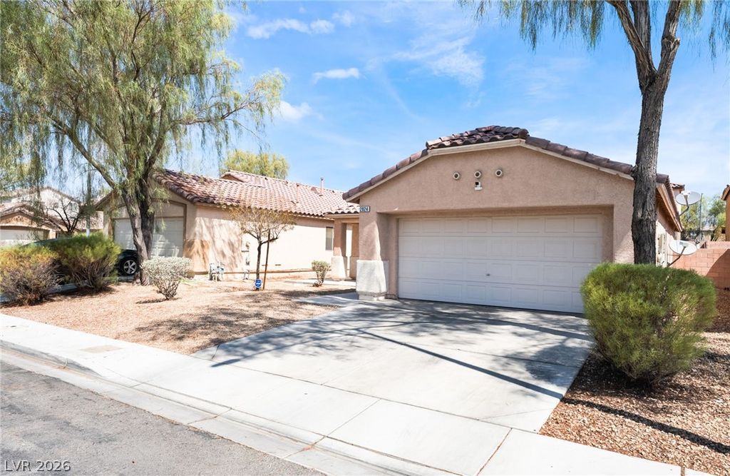 2824 King Michael Avenue, North Las Vegas, NV 89086 — photo 2