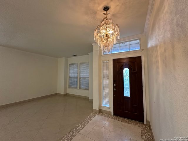 12360 Hart Crest, San Antonio, TX 78249