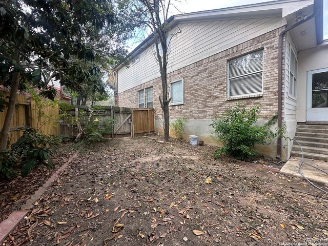 12360 Hart Crest, San Antonio, TX 78249